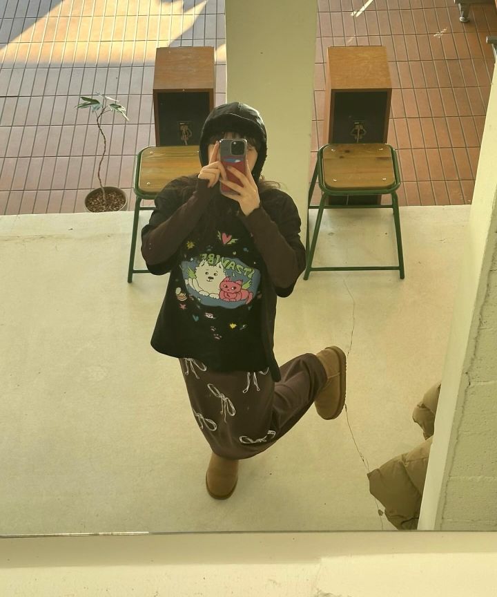 Tシャツ・カットソー ITZAVIBE CAT&DOG IN SWEET HOME T SHIRT BLACK CAT&DOG IN SWEET HOME T SHIRT - BLACK - ITZAVIBE | 60