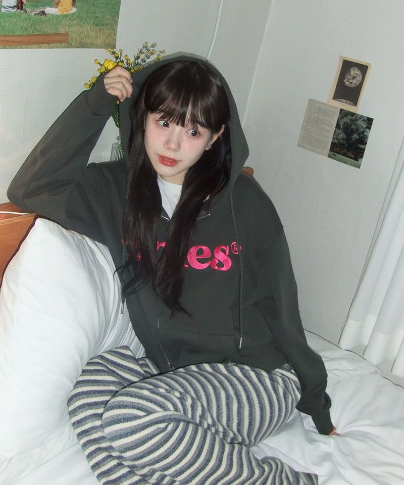 MUSINSA | AMES-WORLDWIDE BASIC LOGO HOODIE ZIP UP BLACK