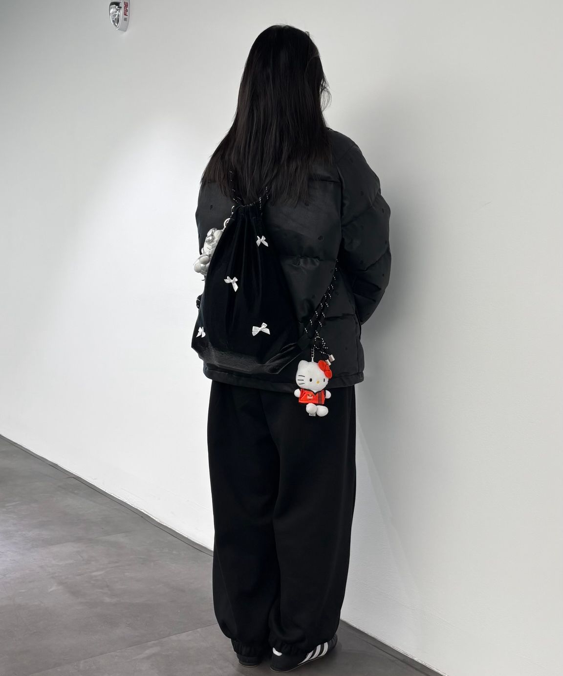 MUSINSA公式 | OTHER-worldly Ribbon Gym Sack [Gray]