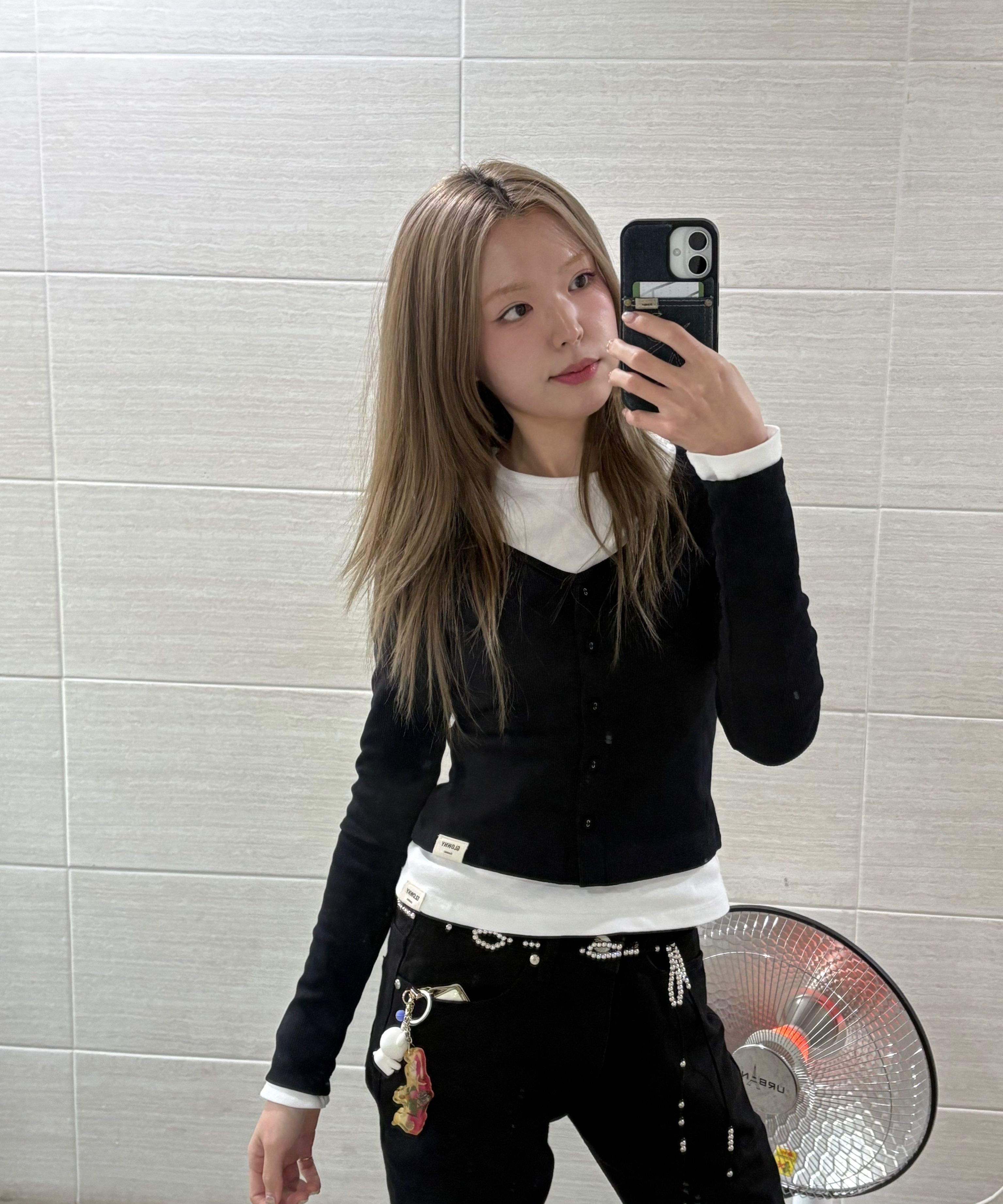 MUSINSA公式 | GLOWNY G CLASSIC LONG SLEEVE (WHITE)