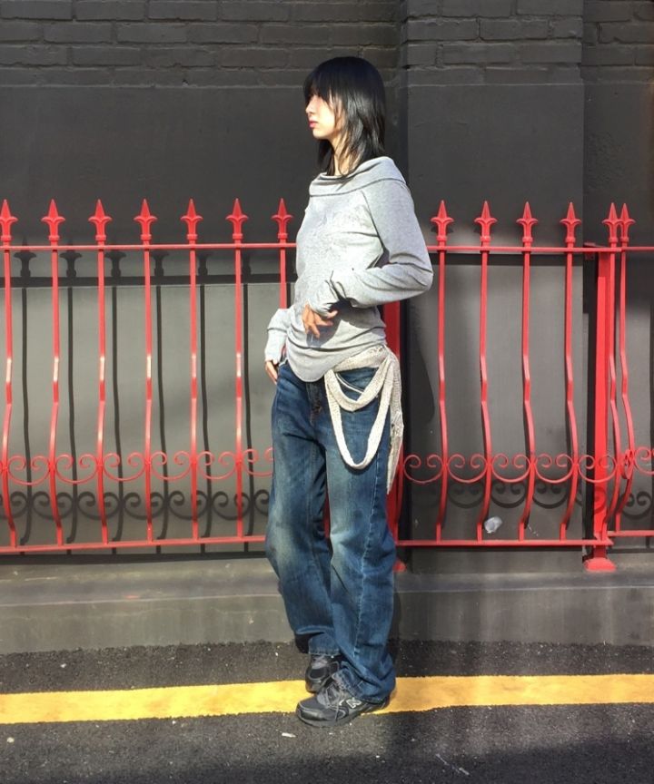 ★SCULPTOR★ Folding Waist Denim Pants Ice Denim SC23S439WH SCULPTOR Beaded Waist Denim Pants Ice Blue – SeoulSeoul