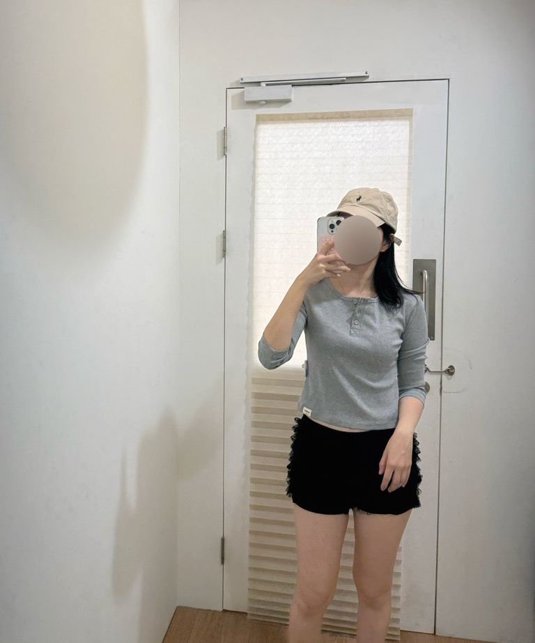 ★ GLOWNY★ 34 BUTTON FLY TEE WHITE 23T0013 3/4 BUTTON FLY TEE (WHITE) - GLOWNY