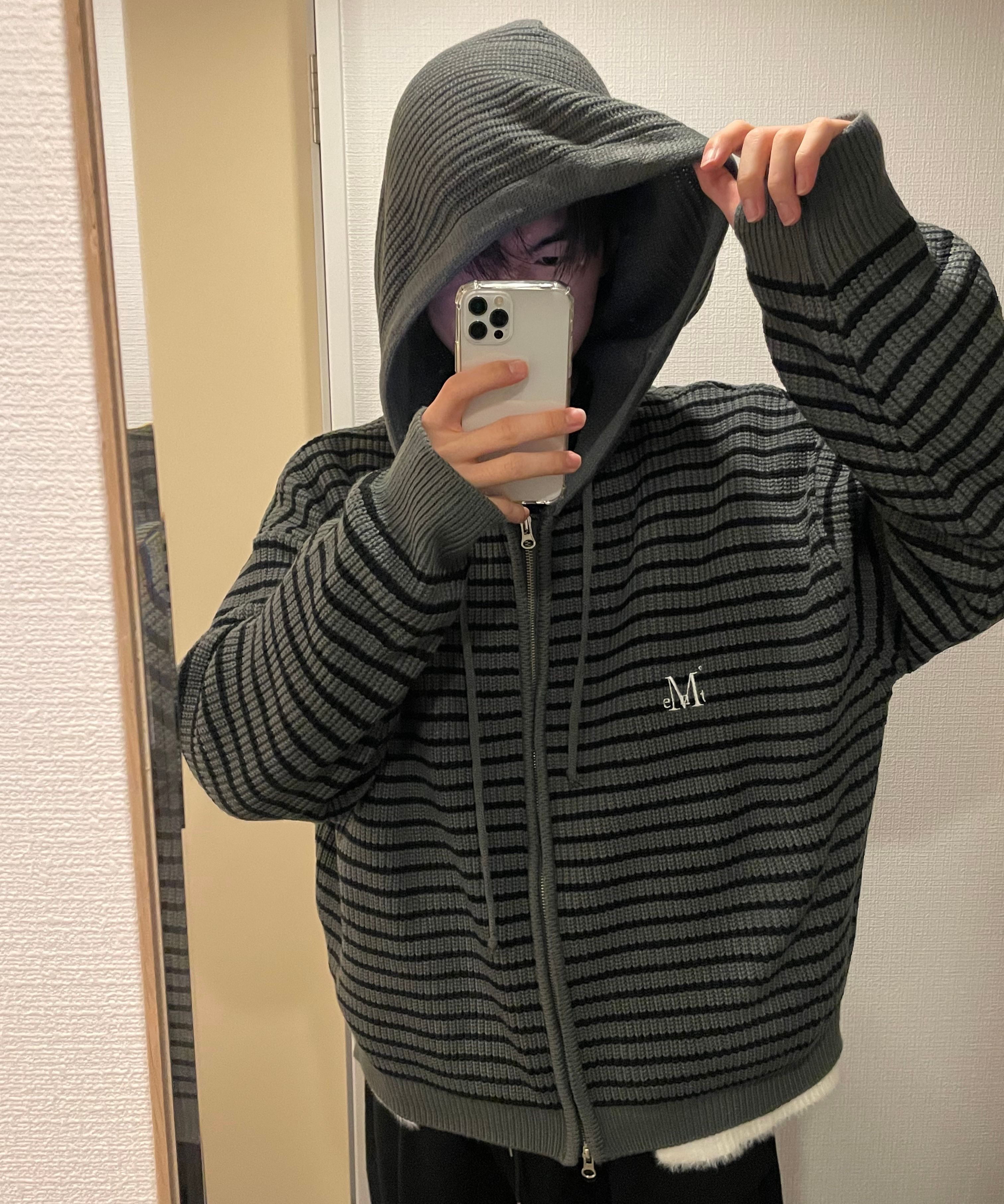 【MUCENT】LASH L LOGO JOGGER SWEAT WIDE PANTS(全6タイプ) MUSINSA公式 | MUCENT Rash Metal Logo Jogger Sweat Wide Pants