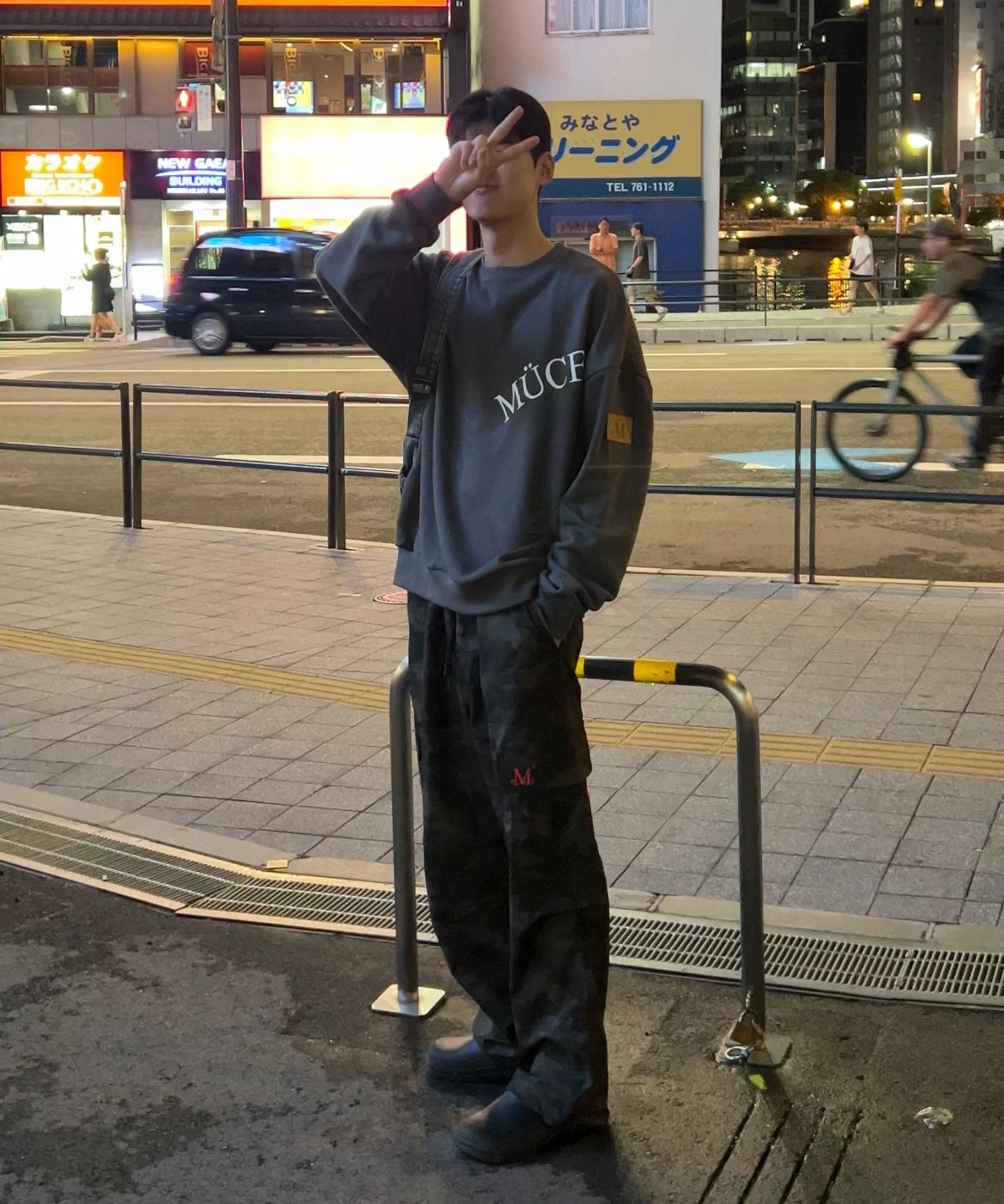 ★MUCENT★ Leather Point Signature Man to Man Unisex 2 Color MUSINSA公式 | MUCENT Leather Point Signature Man to Man