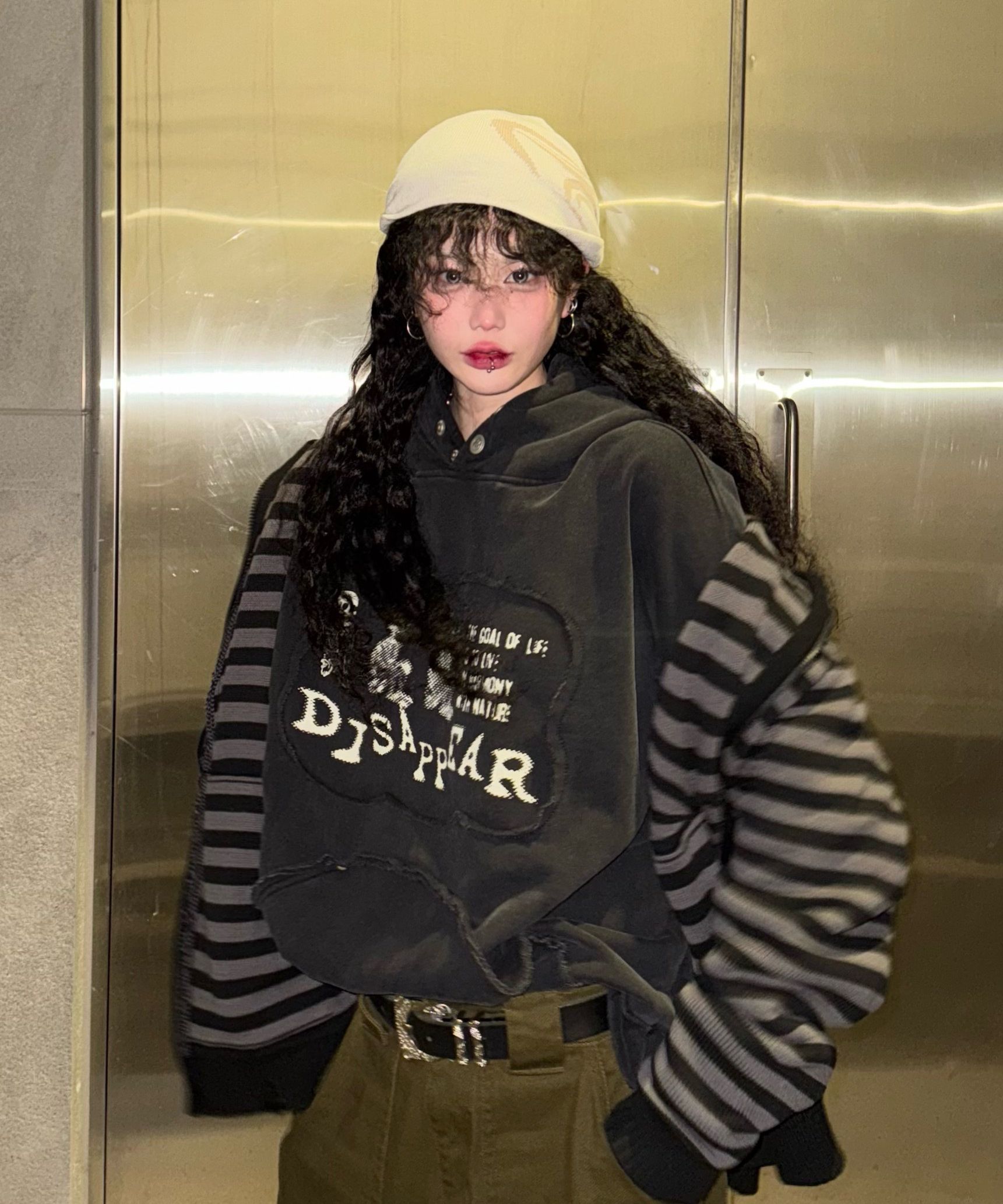 MUSINSA | XTONZ XTK131 Damage Stripe Knit Hoodie (BLACK)