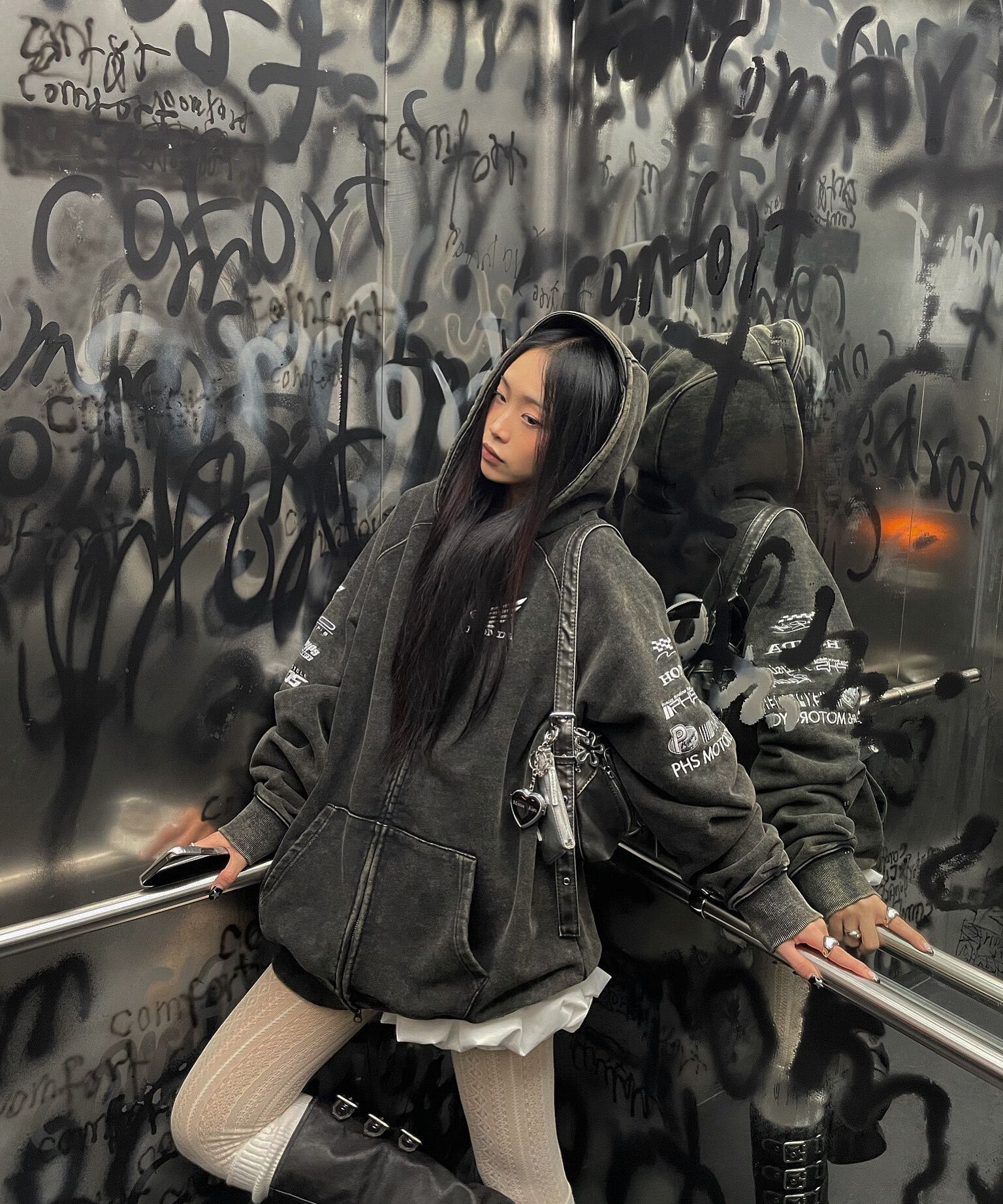 Honda Racing パーカー フーディー TWICE ミナ着用 ブラック Honda Racing パーカー フーディー TWICE ミナ着用 ブラック - メルカリ