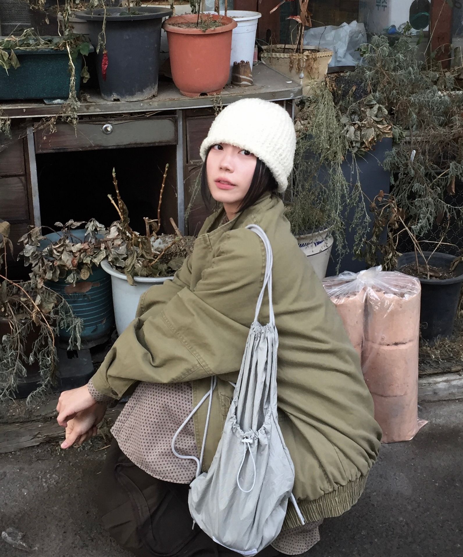 MUSINSA公式 | PARAKEET Crinkle Gym Sack (Cream)