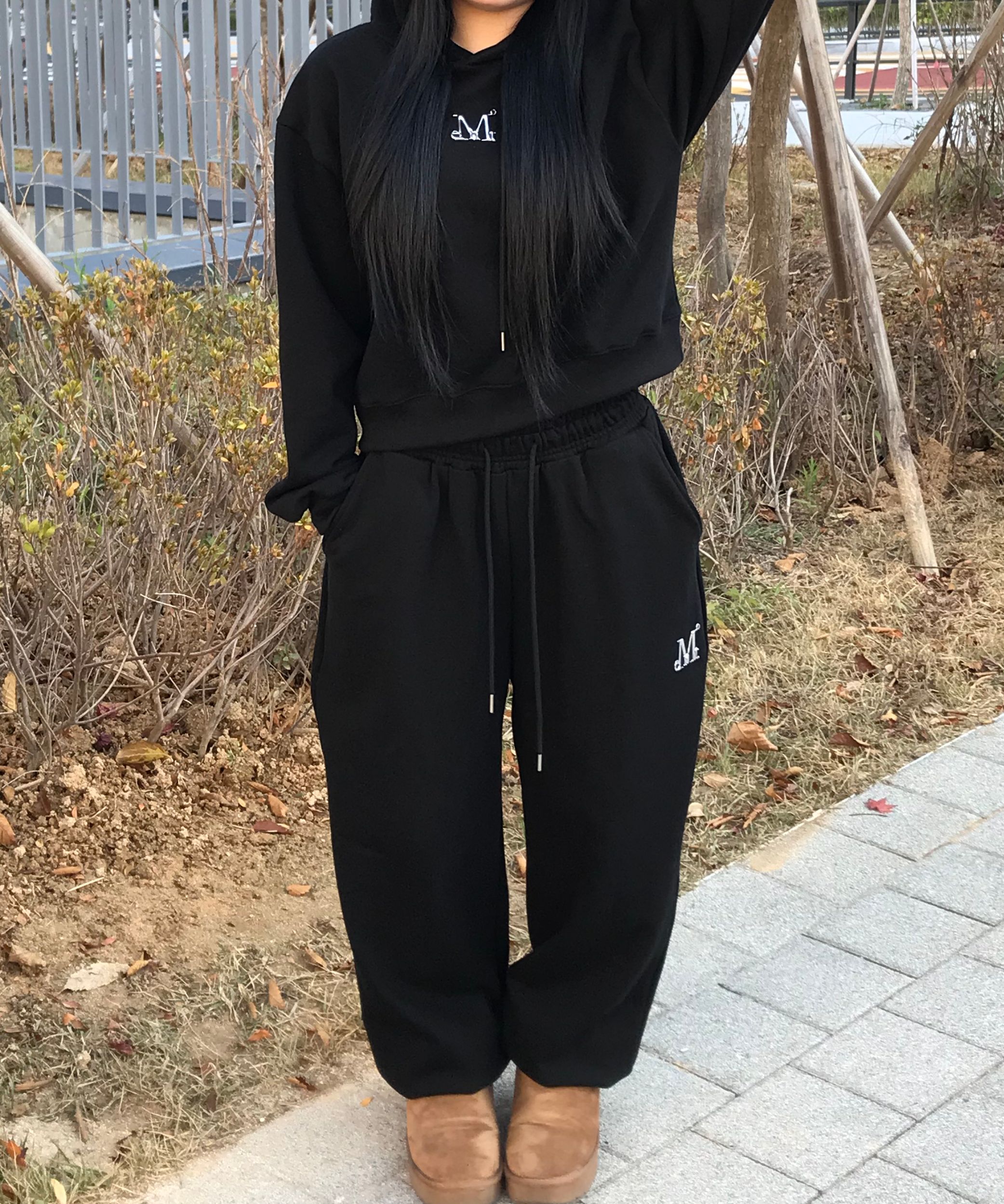 MUSINSA | MUCENT Rash Metal Logo Jogger Sweat Wide Pants (4