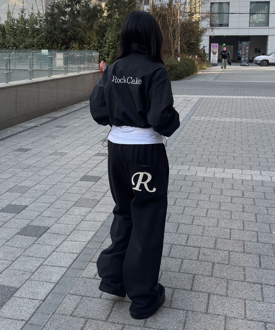 ★ROCK CAKE★ ポケットパンツ MUSINSA公式 | ROCKCAKE Applique R Pocket Jogger - Black
