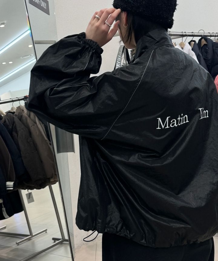 ジャケット・アウター MATIN KIM LOGO COATING JUMPER IN BLACK MATIN KIM LOGO COATING JUMPER IN NAVY - MATINKIM