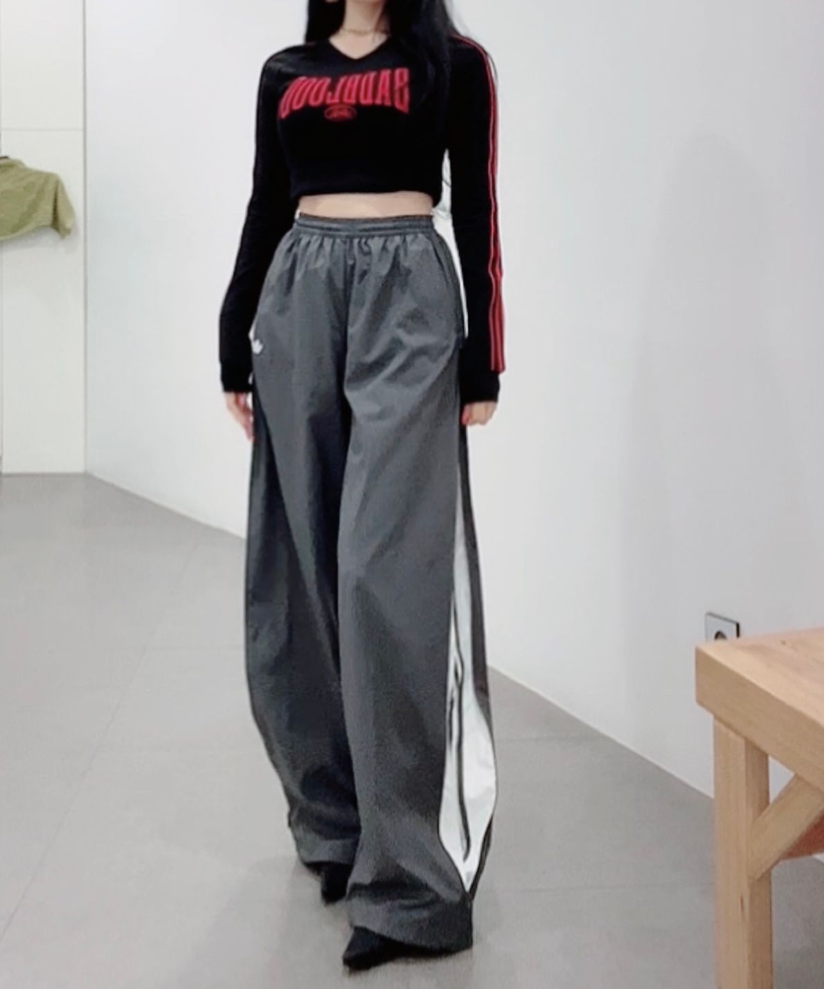 MUSINSA公式 | BADBLOOD Mystic Capsule V-Neck Long Sleeve - Black
