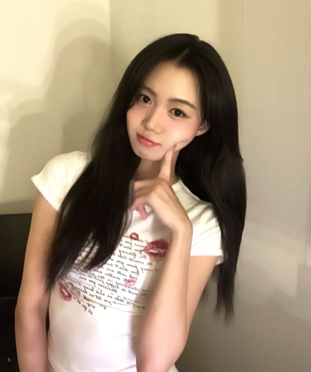 ★2025SS新作★glowny★KISSING U CREW NECK TEE MUSINSA | GLOWNY KISSING U CREW NECK TEE (WHITE)