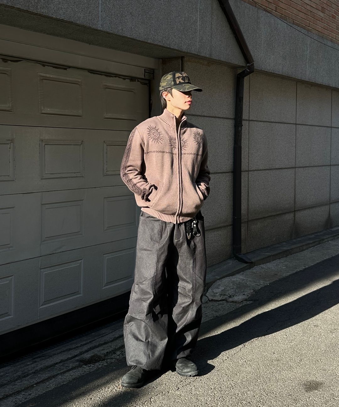 ◆AAKAM◆ Knee Pintuck Printed Denim Pants Brown Arkham Pintuck Print Denim Pants, Brown, Size 1 on Bunjang