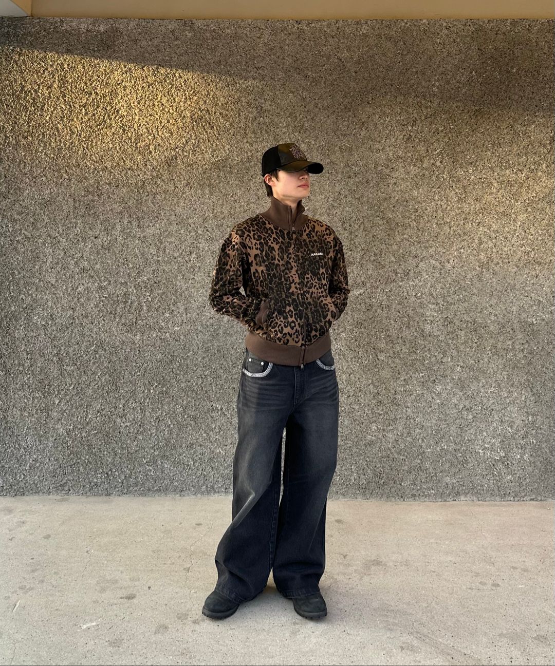 MUSINSA | AAKAM Leopard Logo Track Jacket (Black)