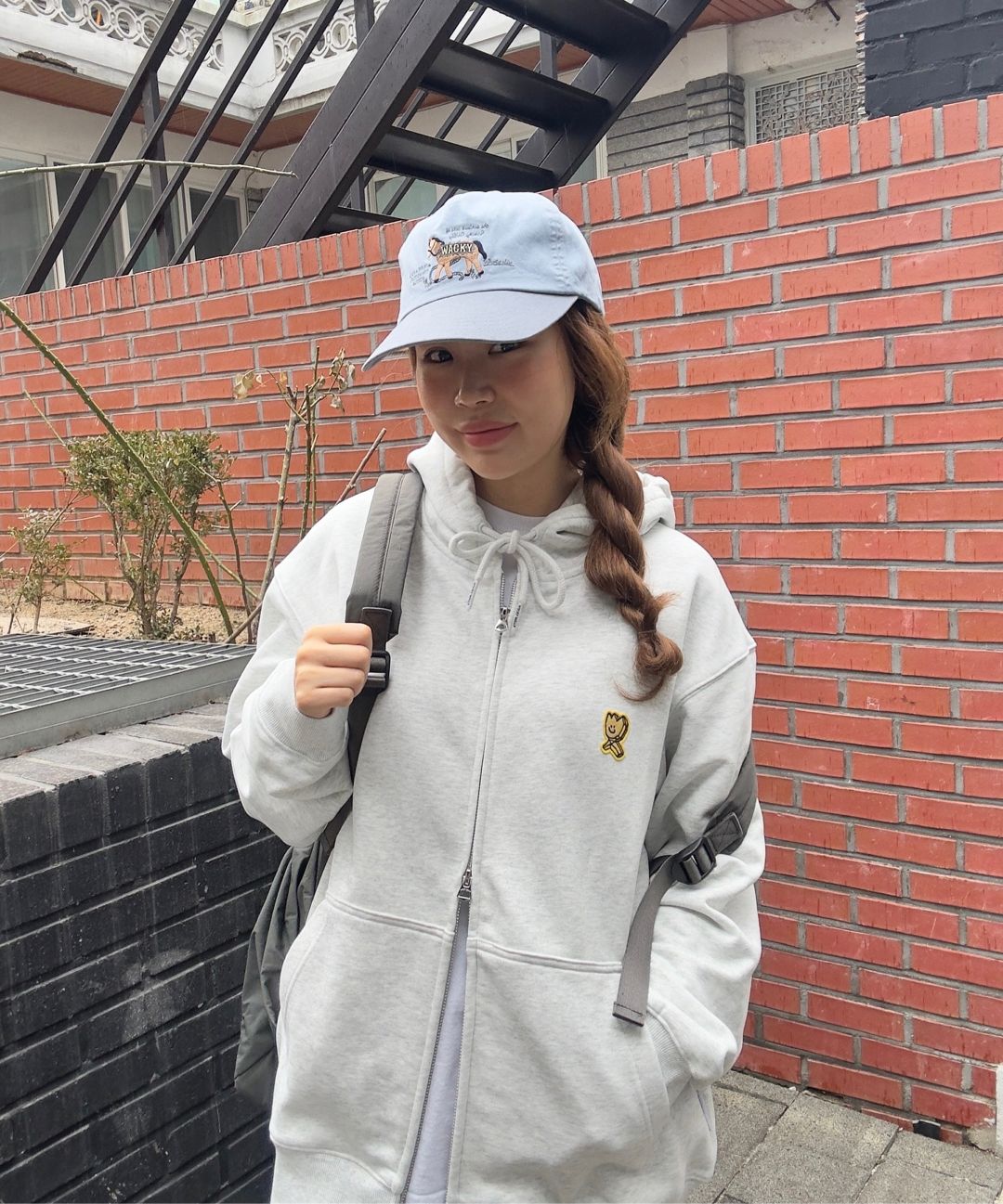 MUSINSA | WACKY WILLY Graphic Kiki Wappen Hoodie Black