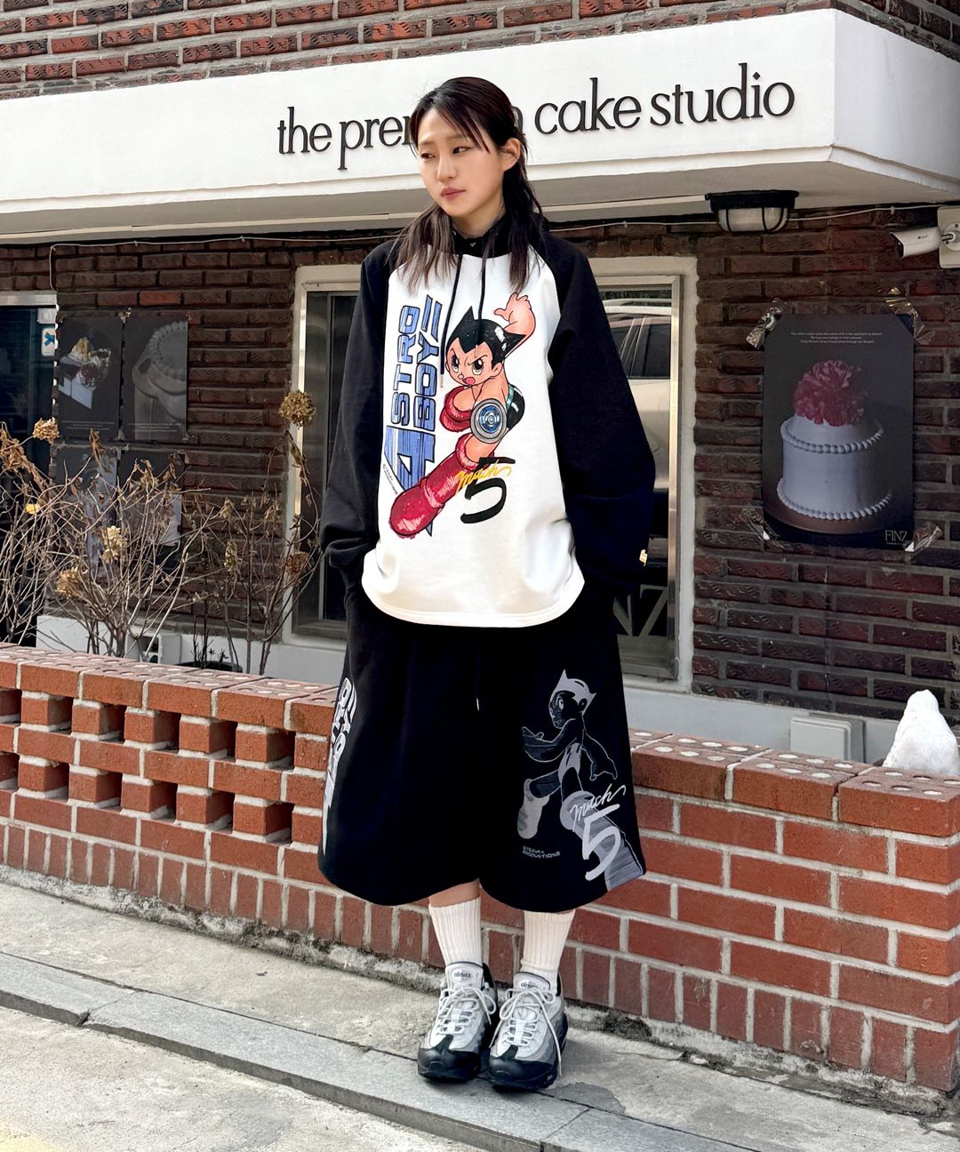 MUSINSA公式 | MAINBOOTH [ATOM] Mach 5 Sweat Shorts (Black)