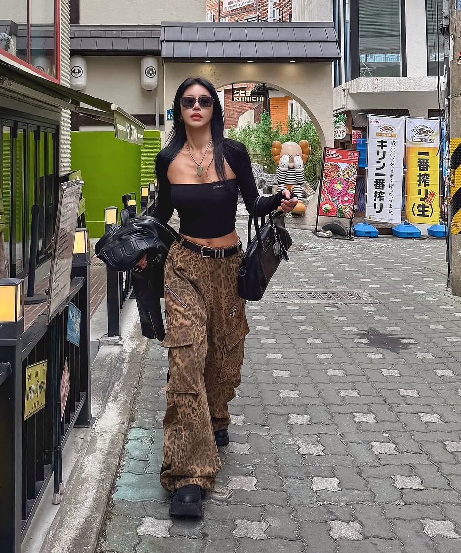 MUSINSA | RSSC WRINKLE MIXED LEOPARD CARGO PANTS - WINE