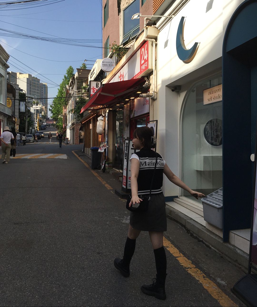 【Matin Kim】 BABY SPORTY TOTE BAG ★追跡可 MUSINSA | MATIN KIM BABY SPORTY TOTE BAG IN BLACK