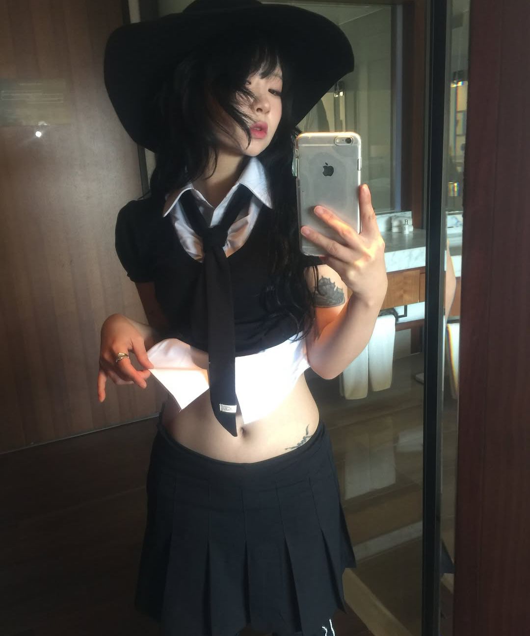 トップス FANCY CLUB Preppy Ribbon Tie Shirt BLACK MUSINSA | FANCY CLUB Preppy Ribbon Tie Shirt (BLACK)_F25QB086