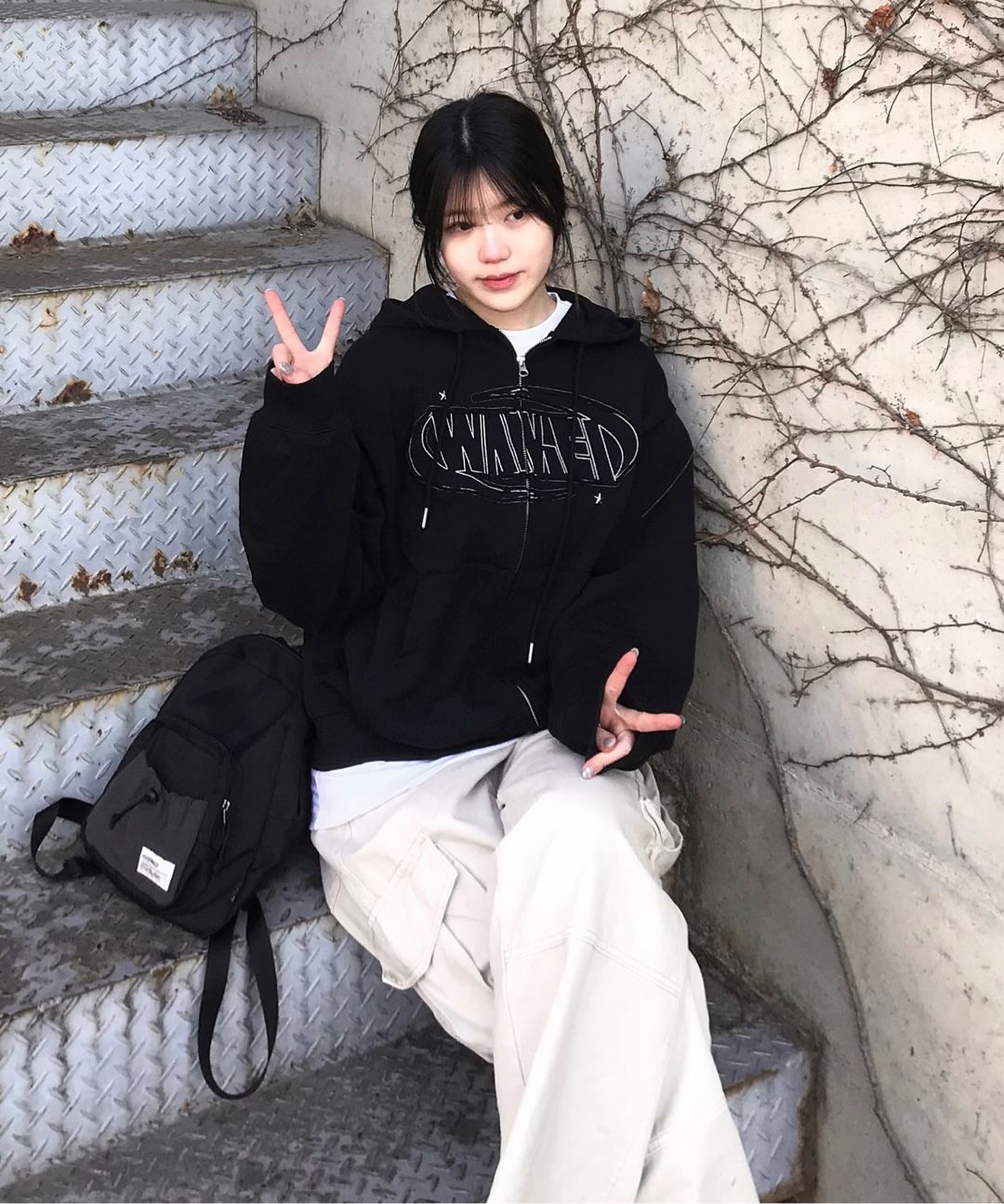 【Wai Kei】 Logo applique hoodie zip-up ★送料・関税込★ MUSINSA | WAI KEI Logo Applique Hooded Zip-Up Black