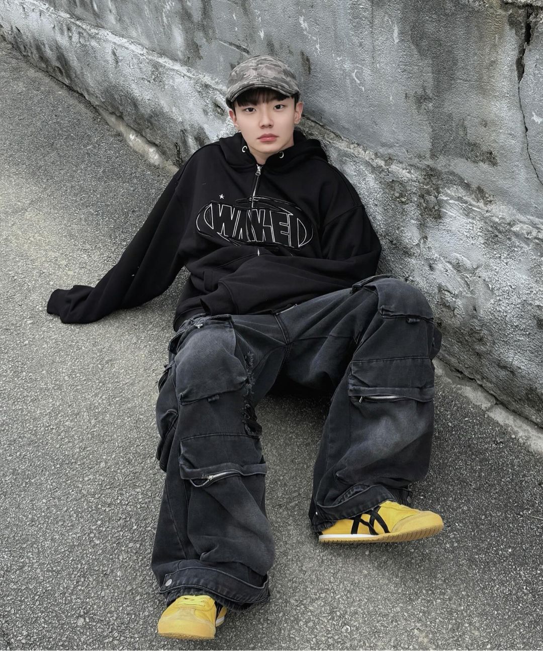 【Wai Kei】 Logo applique hoodie zip-up ★送料・関税込★ MUSINSA | WAI KEI Logo Applique Hooded Zip-Up Black