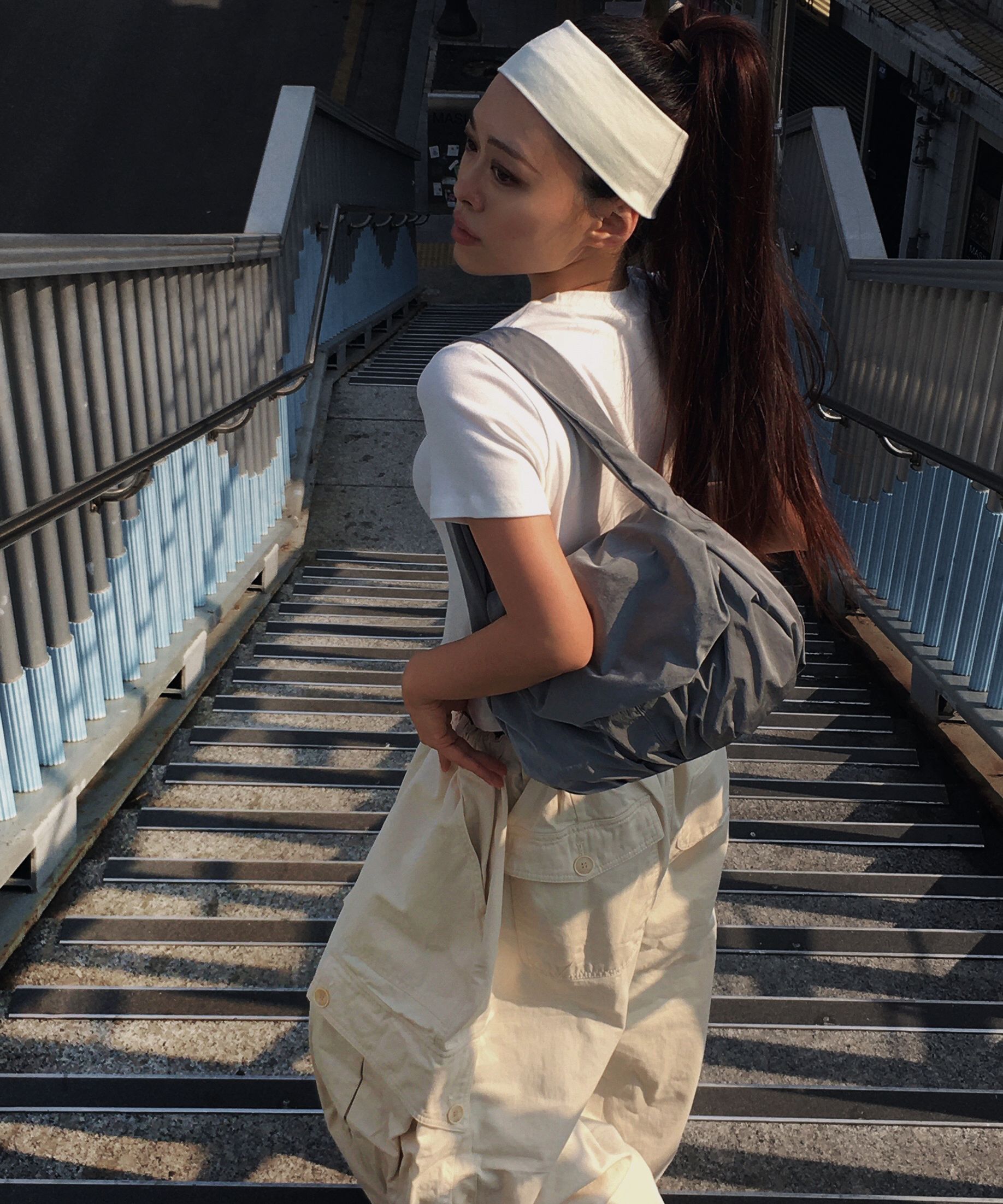 人気 ☆ACOC☆BLOOMING HOBO BAG MUSINSA | ACOC Blooming Hobo Bag_Deep blue