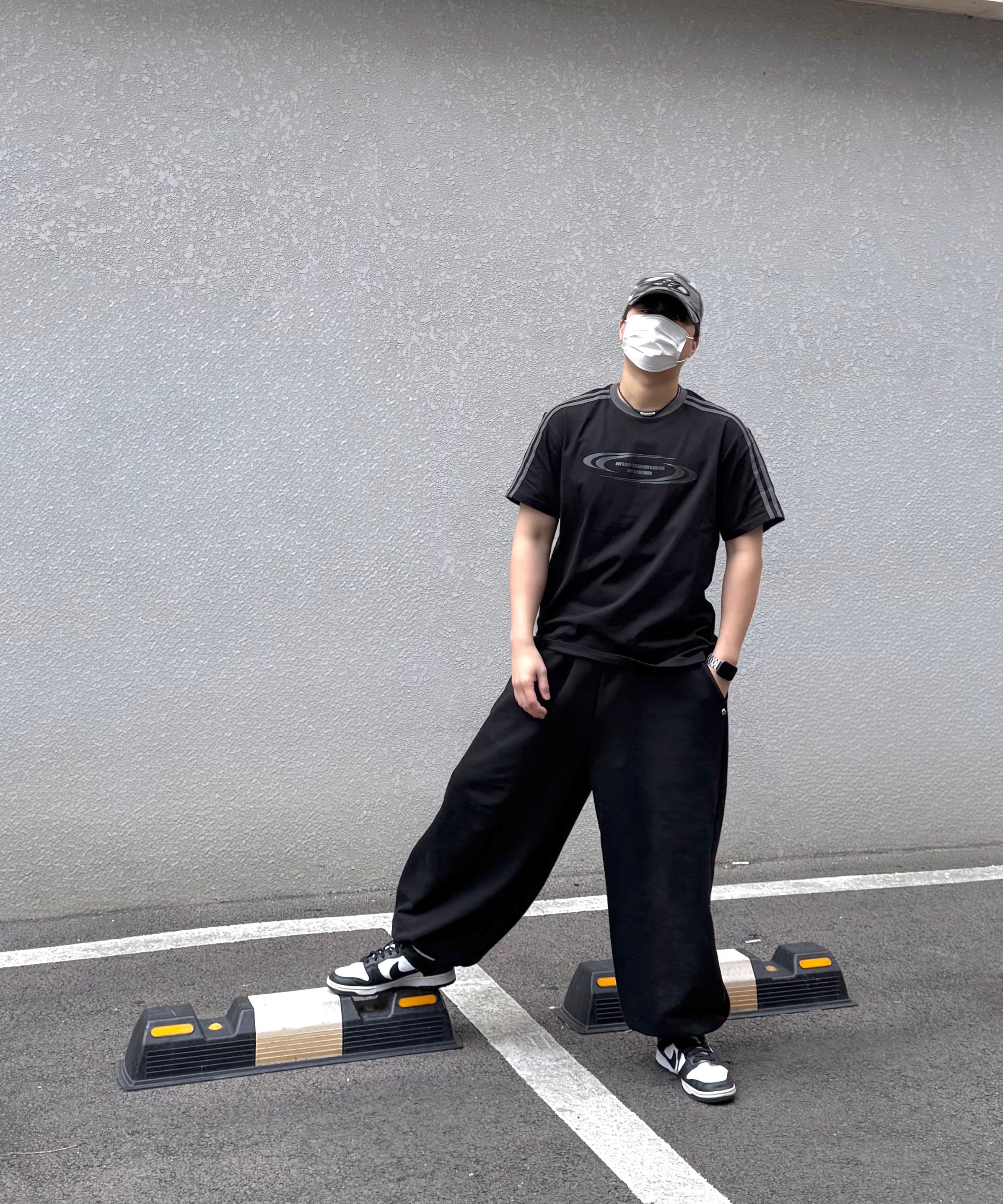 MUSINSA | BOUNDARY Balloon Fit Studded Jogger Pants [Black]