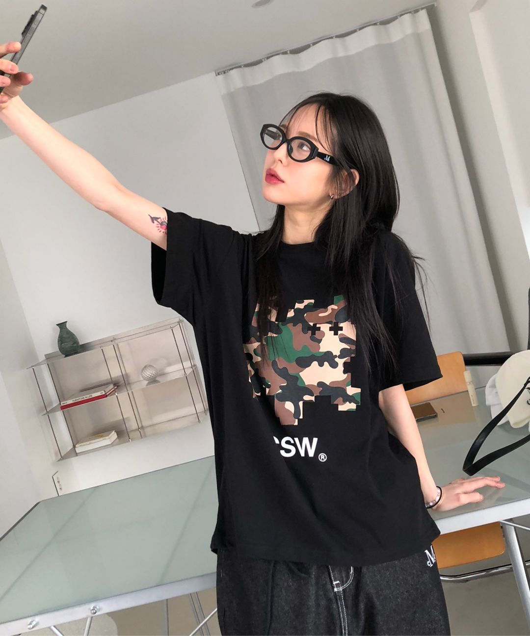 MUSINSA | MUCENT Signature Logo Point Glasses Unisex