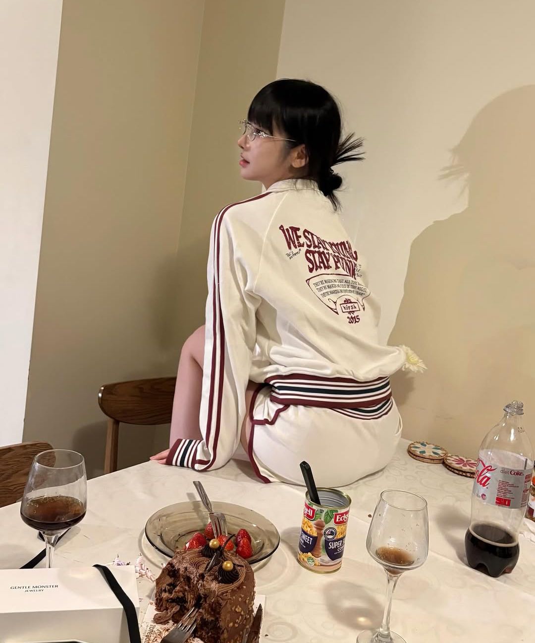 【韓国KIRSH キルシー】PUNK TRACK DOLPHIN PANTS PUNK TRACK DOLPHIN PANTS [IVORY] - KIRSH | 60% - Asian