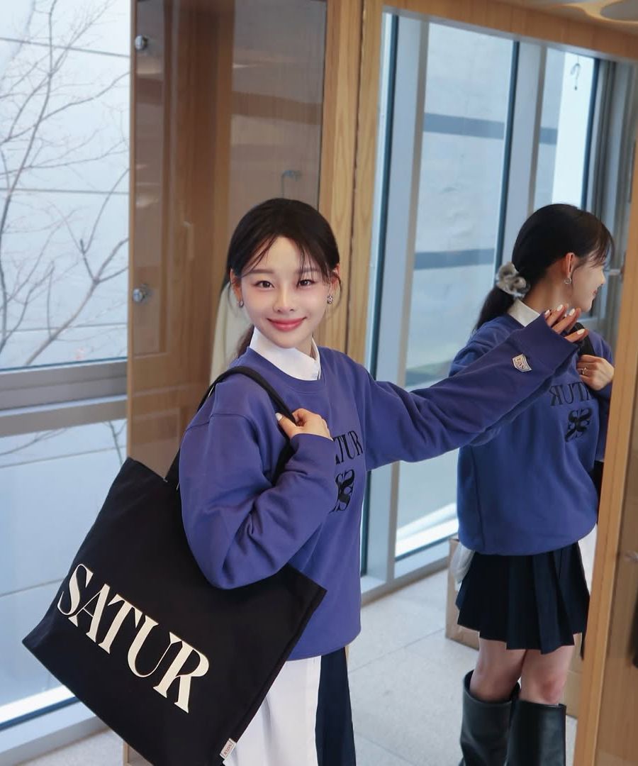 【SATUR】 Classic Logo Sweatshirt /追跡付 SATUR】 Classic Logo Sweatshirt /追跡付 (SATUR/スウェット