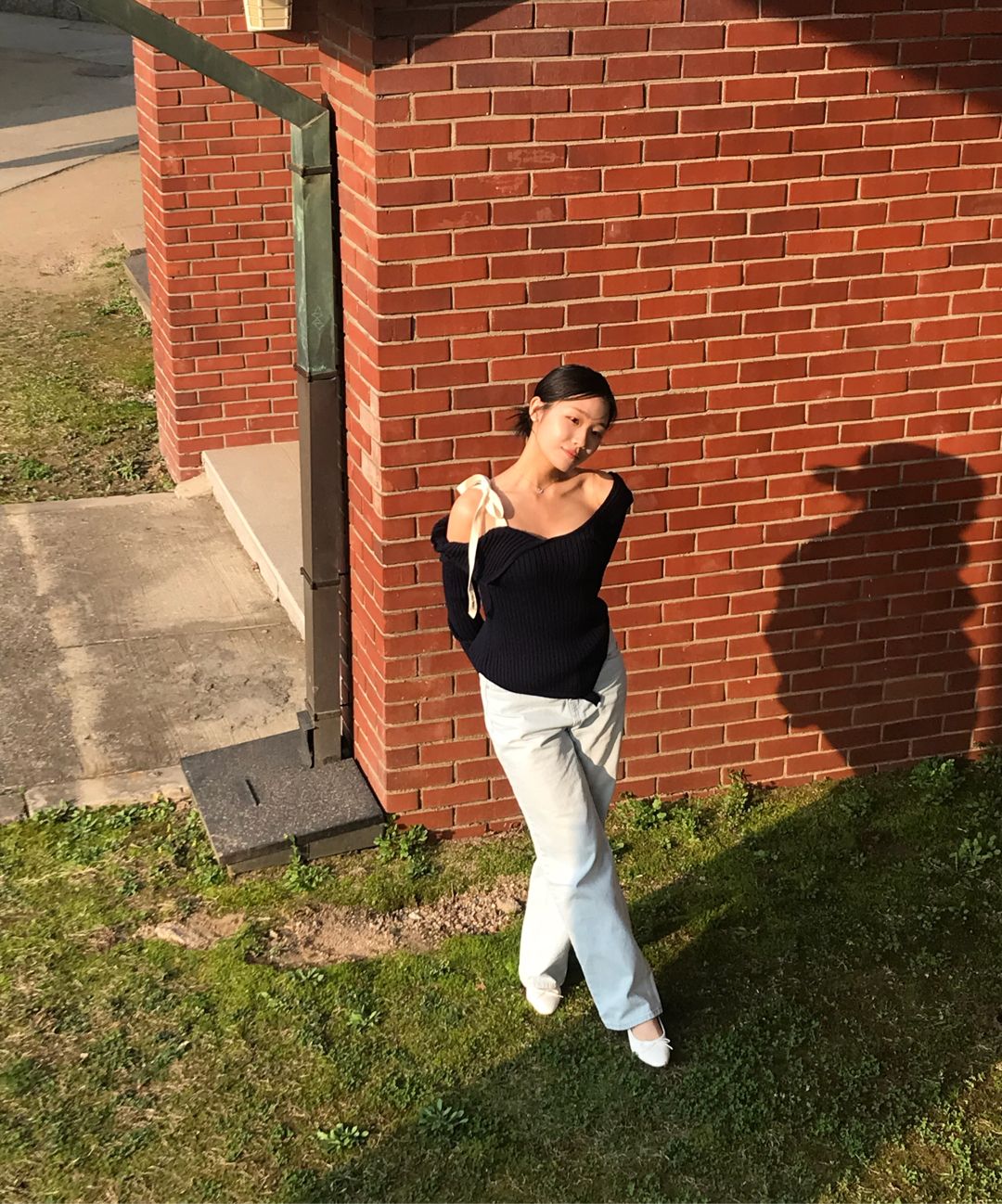 MUSINSA | GLOWNY ISA ASYMMETRICAL KNIT TOP (BLACK)