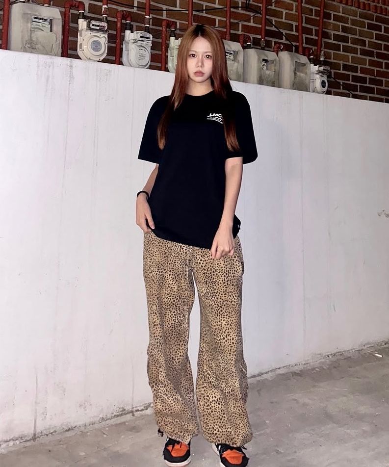 MUSINSA | LMC FLYING PUPPY TEE navy
