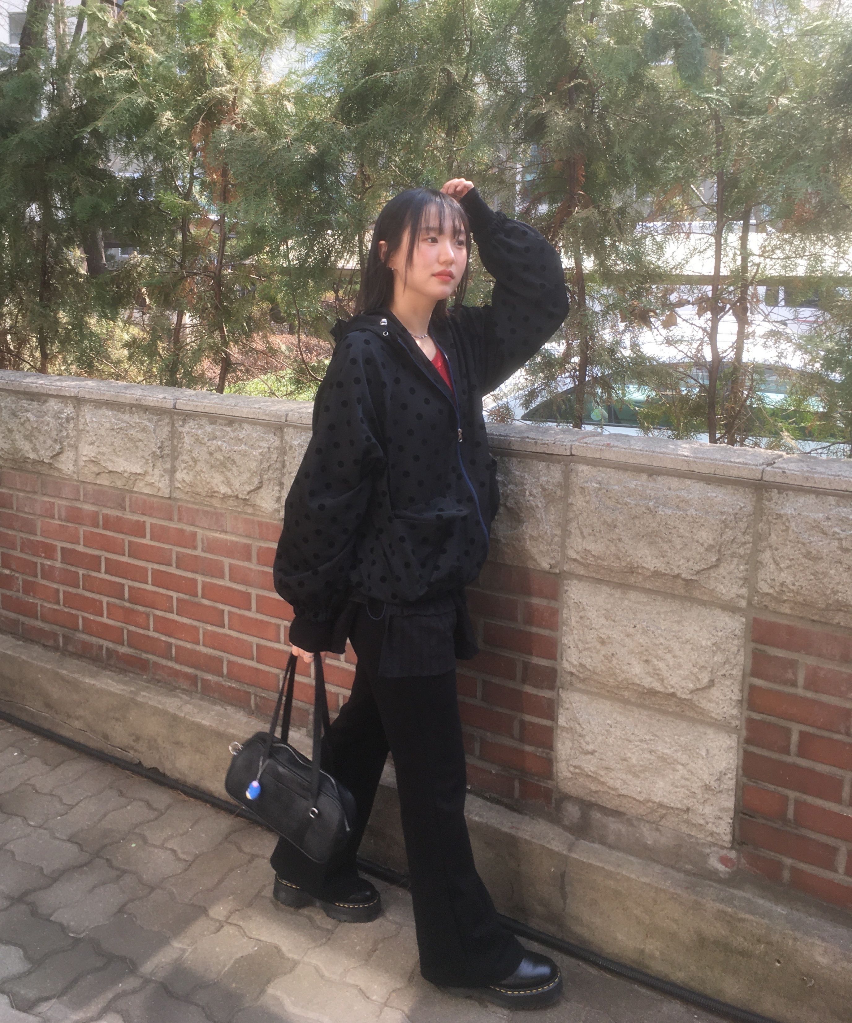 MUSINSA公式 | OHESHIO dot frill hooded windbreaker jumper (navy)