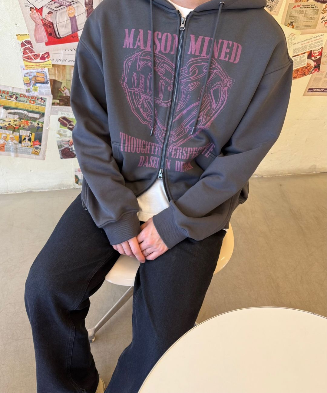 MUSINSA | MAISON MINED DOODLE HEART HOODIE ZIP UP BLACK