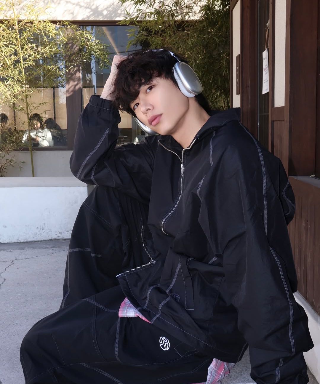 MUSINSA | MAHAGRID COVER STITCH NYLON TRACK JACKET BLACK