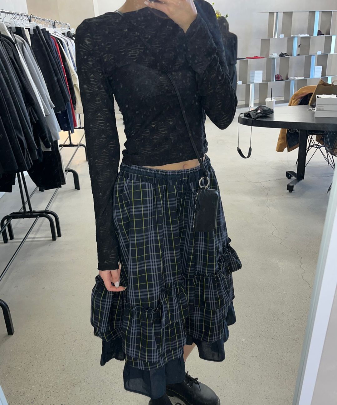 MUSINSA公式 | OHESHIO CHECK FRILL MIDI SKIRT, NAVY