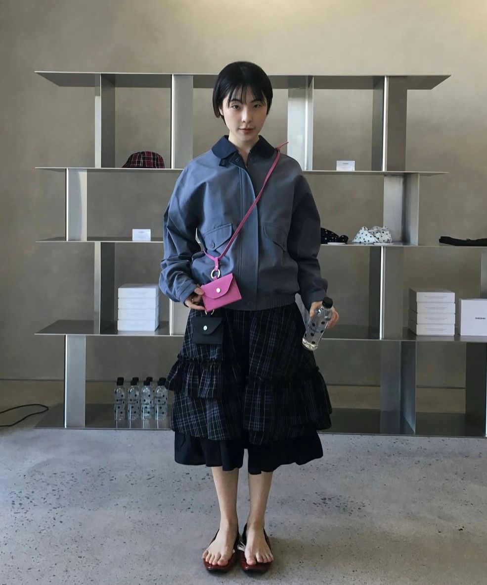 ◆OHESHIO◆ CHECK FRILL MIDI SKIRT NAVY 25SS-14004NG MUSINSA公式 | OHESHIO CHECK FRILL MIDI SKIRT, NAVY