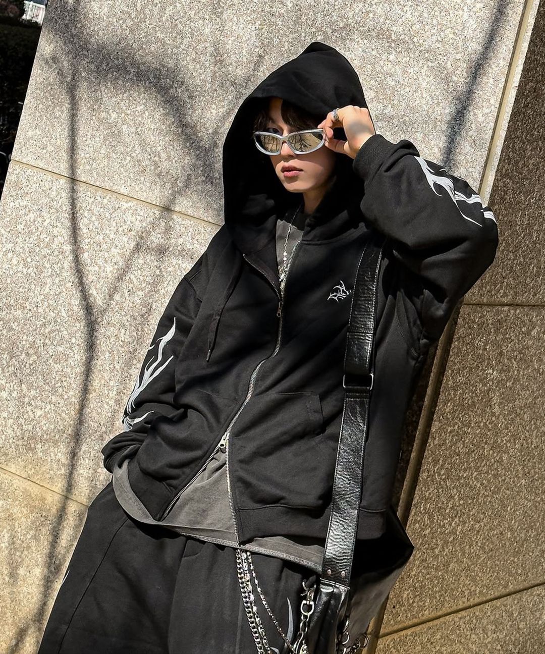 [NOT4NERD] Dagger Tribal Logo Hood Zip Up ☆送料込☆ MUSINSA | NOT4NERD Dagger Tribal Logo Hood Zip Up - Black