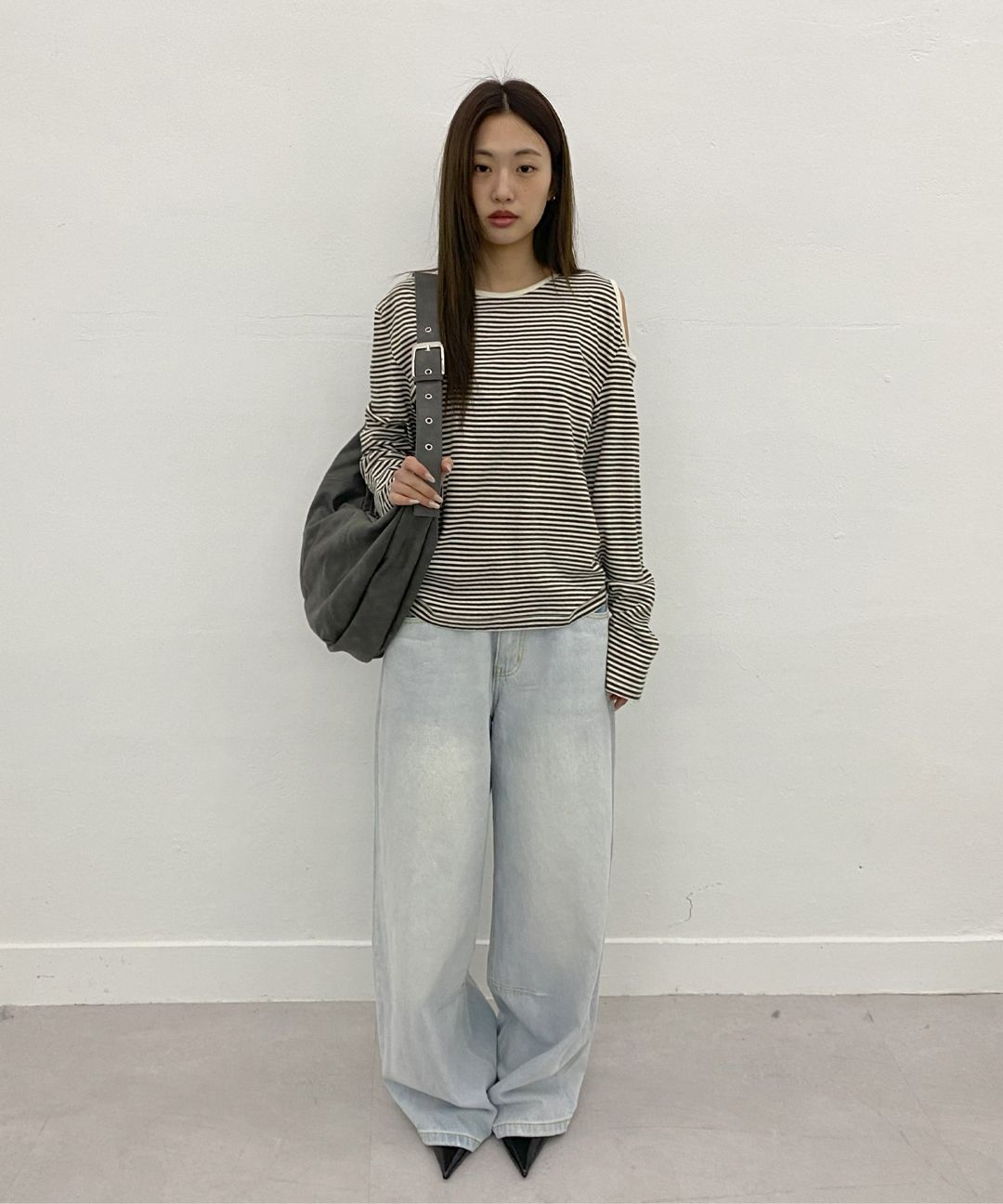 MILLO ARCHIVE ♥ Vegan Suede Hobo Bag/ 追跡付 MUSINSA公式 | MILLO WOMEN Vegan Suede Hobo Bag [Black]