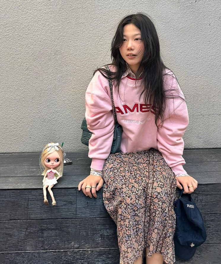 MUSINSA公式 | AMES-WORLDWIDE LAYERED NECK SWEATSHIRT BLACK