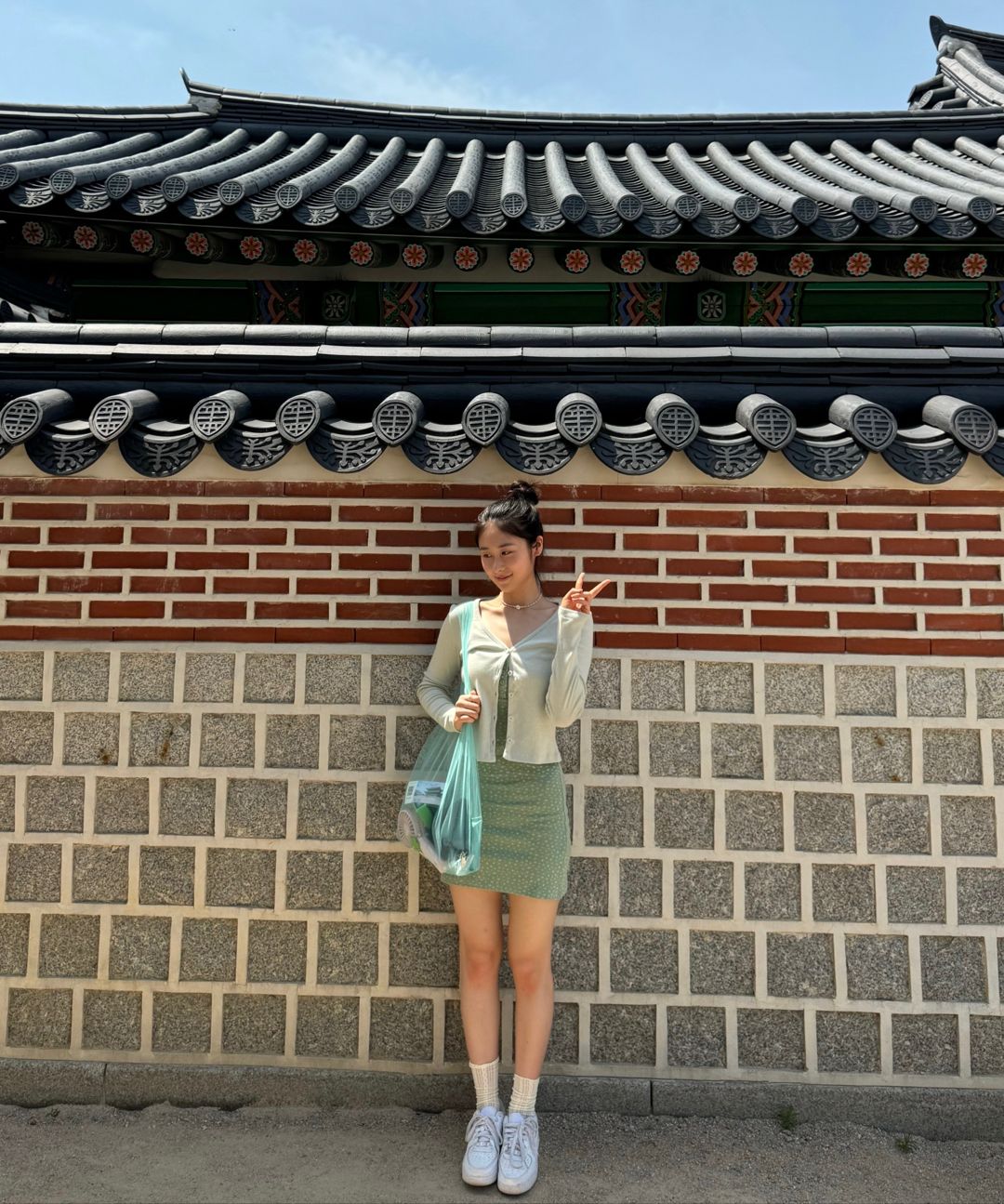 MUSINSA公式 | GLOWNY PROVINCE EYELET CAMI DRESS (NAVY)