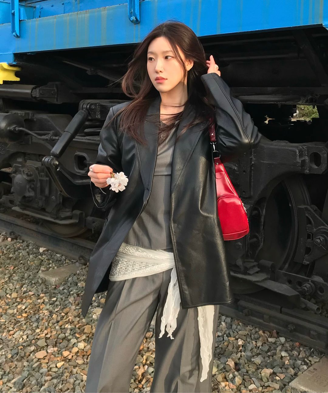 ★ILLIGO★韓国人気★Ruby Stud Shoulder Bag★送料・関税込 MUSINSA公式 | ILLIGO Ruby Stud Shoulder Bag Black