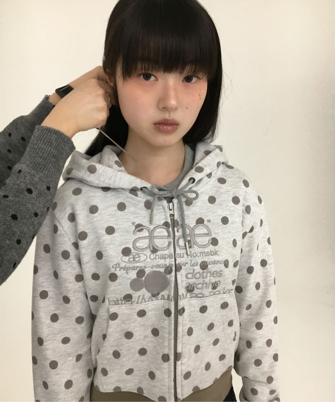 トップス aeae WEB LOGO CROP HOOD ZIP UP MUSINSA公式 | AEAE WEB LOGO CROP HOOD ZIP UP [CAMO GREEN]