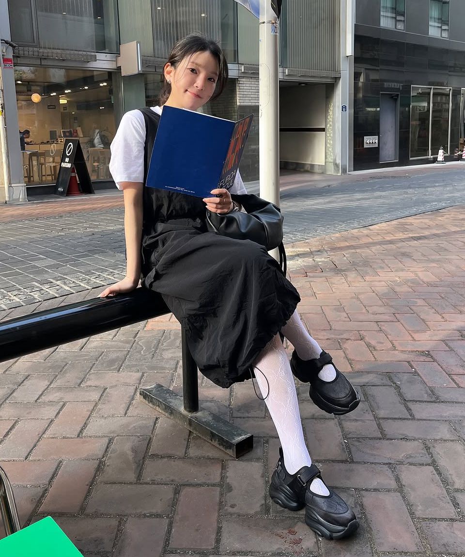 MUSINSA | SALT AND CHOCOLATE Shushu Ribbon Sneakers