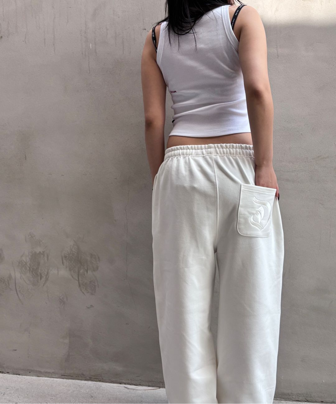 ★ODOR★ Molly wide jogger in grey P0000FRW MUSINSA | ODOR Molly wide jogger in white