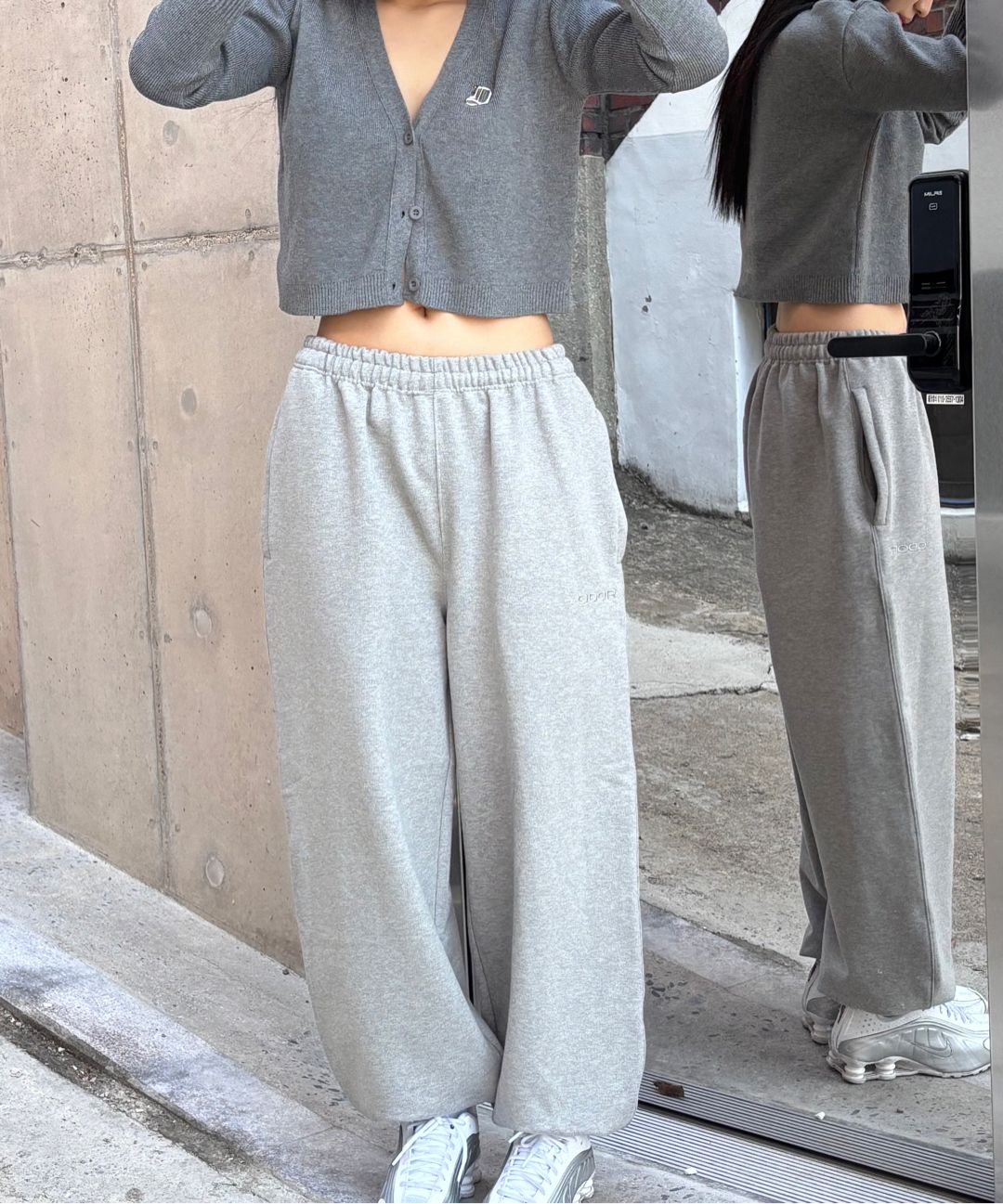 MUSINSA | ODOR Molly wide jogger in white