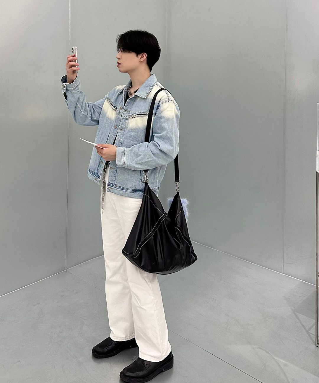 【Matin Kim】BIG COATING TOTE BAG MUSINSA | MATIN KIM BIG COATING TOTE BAG IN BLACK