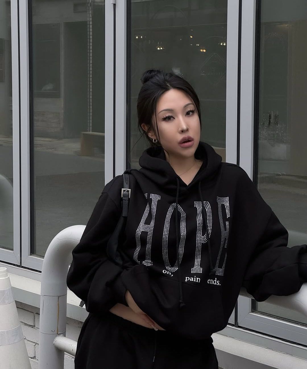 [GRAILZ] PAIN ENDS HOODIE ★兼用 ★韓国発 GRAILZ] PAIN ENDS HOODIE ☆兼用 ☆韓国発 (GRAILZ/パーカー