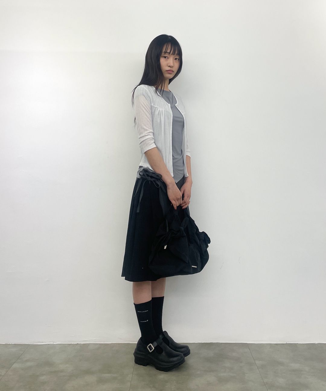 MUSINSA | MISEKI SEOUL Side shirring slit top BLACK