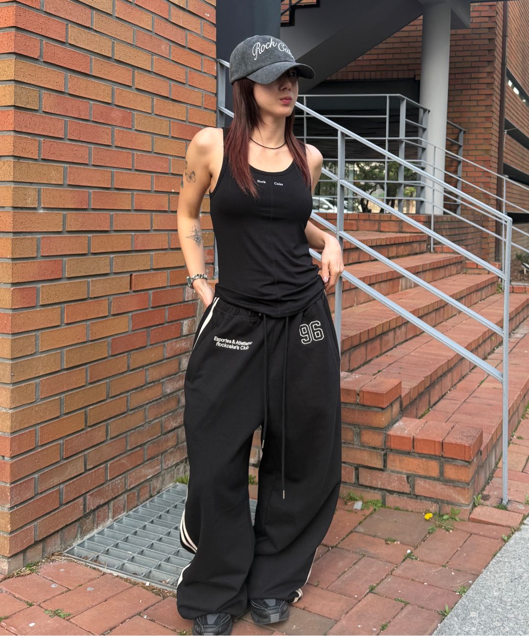 パンツ ROCKCAKE 96 Track Line Jogger 5BMR0086 MUSINSA | ROCKCAKE 96 Track Line Jogger - Cream